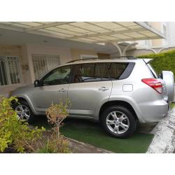 Camioneta Rav4 2010 sport asientos piel quema cocos